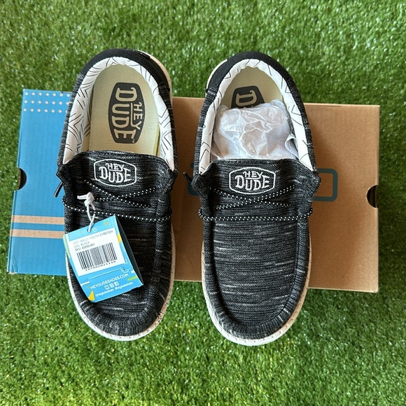 Boy’s Hey Dude Wally Stretch - Black - Multiple Sizes - Picture 3 of 8